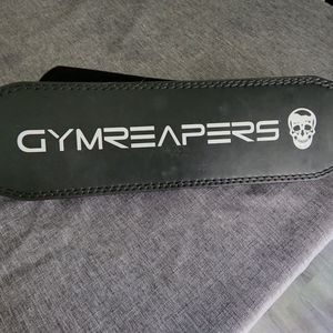 Women weightlifting belt